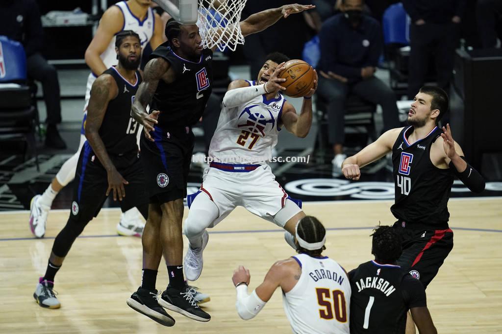 华体会体育-NBA季后赛胜局将至：掘金队捍卫主场迎战快船队！